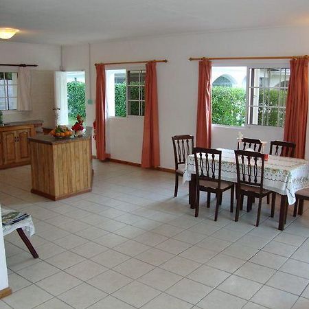 Rowsvilla Guest House Vịnh Beau Vallon Ngoại thất bức ảnh