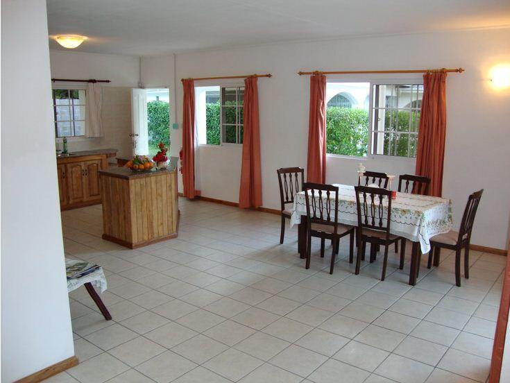 Rowsvilla Guest House Vịnh Beau Vallon Ngoại thất bức ảnh