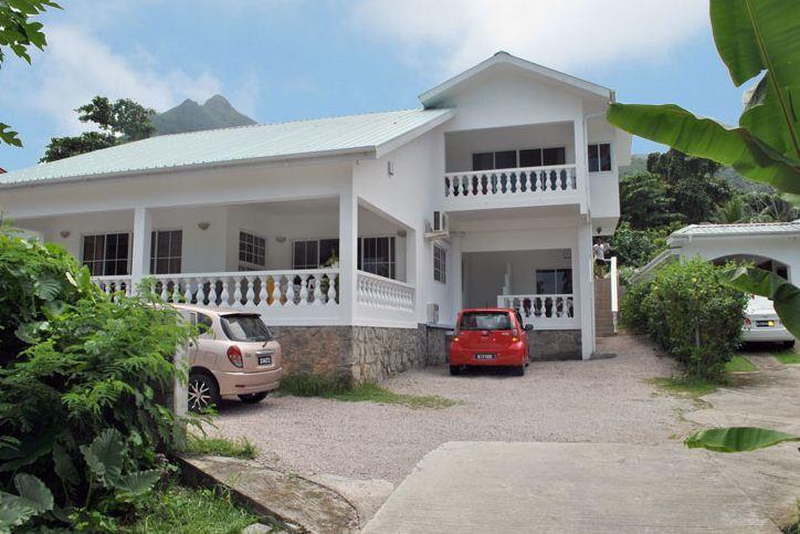 Rowsvilla Guest House Vịnh Beau Vallon Ngoại thất bức ảnh